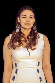 Die 35-jährige Twyla Edgi-Masuzumi setzt ihre gesamte Energie für den Schutz des borealen Waldes in Kanada ein. Die 35-jährige Twyla Edgi-Masuzumi setzt ihre gesamte Energie für den Schutz des borealen Waldes in Kanada ein.