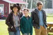 V.l.: Adele (Kelly Fanson),  Georgie (Alisha Newton), Raymond (Christopher Rosamond)