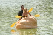 L-R: Phil Dunphy (Ty Burrell) und Claire Dunphy (Julie Bowen)