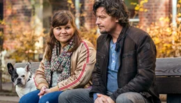 Michi Griesebach (Fritz Karl) m&ouml;chte als Vater bei Tochter Alice (Lena Heese) neu anfangen.