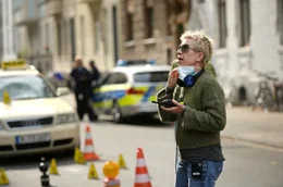 Arbeitsfoto: Regisseurin Isabel Kleefeld am Set.