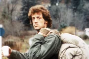 John Rambo (Sylvester Stallone), ein ehemaliger Vietnamk&auml;mpfer, will einen Kameraden aus alten Kriegstagen besuchen. Doch leider kommt er zu sp&auml;t - sein Freund ist gestorben.