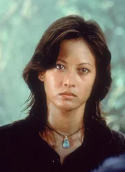 Als Kontaktperson im Dschungel dient Co Bao (Julia Nickson-Soul) eine vietnamesische Agentin in amerikanischen Diensten.