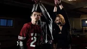 Von links: Stiles Stilinski (Dylan O'Brien), unbekannter Darsteller und Erica Reyes (Gage Golightly)