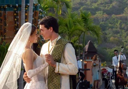 Clara (Suzan Anbeh) hat den aufstrebenden Musiker Lin (Justin Hills) geheiratet.
