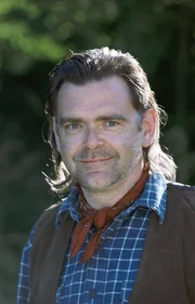 Orville Tudway (Kevin McNally). Orville Tudway (Kevin McNally).