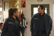 Station 19 Staffel 6 Folge 9 Zwischen dem Paar kommt es zu einem Konflikt: Barrett Doss als Victoria Hughes, Carlos Miranda als Theo Ruiz