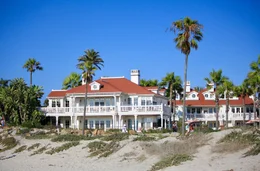 Strand bei San Diego: Das sonnige Klima Kaliforniens inspiriert Menschen zu au&szlig;ergew&ouml;hnlichen Dingen.