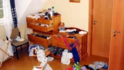 Wer nach Hause kommt und sein Schlafzimmer so verw&uuml;stet vorfindet, will oft nicht mehr in den eigenen vier W&auml;nden wohnen. Einbr&uuml;che ziehen oft seelische Folgen nach sich.