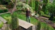 Im Garten sind f&uuml;r Peter Berg nur vier Dinge wichtig: Wasser, Steine, Pflanzen und Boden.