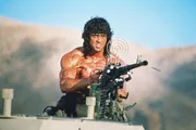 In einem Menschen und Material verschlingenden Ein-Mann-Feldzug macht der oberhemdfreie Rambo (Sylvester Stallone) die kommunistische &Uuml;bermacht platt.