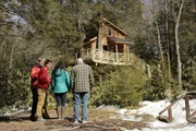 Pete and his team are building what they call the ultimate cabin for the lucky winner of the 'Treehouses' contest.