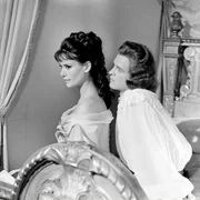 Isabelle (Claudine Auger) liebt Henri (Jean-Francois Poron), den geheim gehaltenen Zwillingsbruder von K&ouml;nig Ludwig XIV.