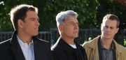 Ermitteln in einem neuen Mordfall: Gibbs (Mark Harmon, m.), Tony (Michael Weatherly, l.) und McGee (Sean Murray, r.).