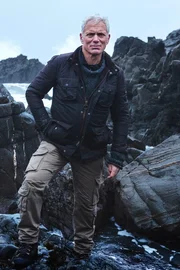 WS hero; Extreme fisherman Jeremy Wade investigates mysteries of the deep against dramatic Atlantic coastline