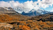 Der Fitz Roy ist fast immer wolkenverhangen. ?El Chalt&eacute;n? - den Rauchenden - nannten schon die Ureinwohner Patagoniens den eindrucksvollen Berg.