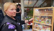 Mit der z&uuml;gellosen Sammelleidenschaft sorgt die Rheinl&auml;nderin Sonja (Foto) immer wieder f&uuml;r Konfliktpotential bei ihrem Sohn Marco. Mittlerweile ist auch der passionierten Tr&ouml;dlerin klar, dass schleunigst etwas passieren muss. Denn den &Uuml;berblick hat sie bei dem gehorteten Tr&ouml;del schon l&auml;ngst verloren..