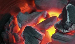 Gegrillt wird bereits seit der Entdeckung des Feuers vor 700.000 Jahren. Der Trend, das Grillen als Freizeitgestaltung zu nutzen, kam in den 1940er Jahren aus den USA nach Deutschland. Seitdem wird das Grillen und alles, was dazu geh&ouml;rt, permanent weiterentwickelt, um es schneller, einfacher, praktischer oder komfortabler zu machen.