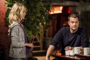 M&ouml;chte Callen (Chris O'Donnell, r.) und Sam unbedingt bei den Ermittlungen helfen und ger&auml;t dabei in gro&szlig;e Gefahr: Nadia (Shree Crooks, l.) ...