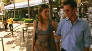 Carla (Tricia Helfer) verlangt von Michael Westen (Jeffrey Donovan) die perfekte F&auml;lschung einer geheimen Sicherheitskarte.