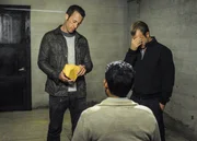 Versuchen alles, um einen neuen Fall zu lösen: Steve (Alex O'Loughlin, l.) und Danny (Scott Caan, r.) ... Versuchen alles, um einen neuen Fall zu lösen: Steve (Alex O'Loughlin, l.) und Danny (Scott Caan, r.) ...