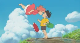 Ponyo ist ein Menschenkind geworden, weil Sosuke (rechts) sie so gern hat.