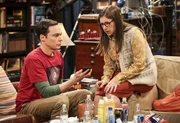 Sheldon Cooper (Jim Parsons, l.); Amy Farrah Fowler (Mayim Bialik, r.)