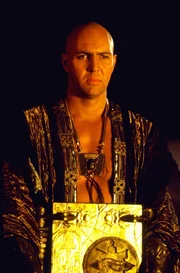 Etwas ist fauI im Staate &Auml;gypten: Im Schatten der Pyramiden randaliert eine entfesselte Mumie (Arnold Vosloo) ...