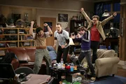 (v.l.n.r.) Rajesh Koothrappali (Kunal Nayyar); Sheldon Cooper (Jim Parsons); Howard Wolowitz (Simon Helberg); Leonard Hofstadter (Johnny Galecki)