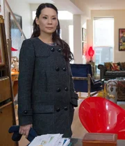 Watson (Lucy Liu) erf&auml;hrt eine schockierende Neuigkeit &uuml;ber ihren Bruder: Er betr&uuml;gt angeblich seine Frau ...