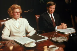 Tess McGill (Melanie Griffith) und Jack Trainer (Harrison Ford) sind Gesch&auml;ftspartner.
