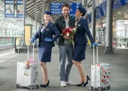 New York oder Berlin? Ein Leben mit Klaus (Oliver Mommsen, M.) oder mit Felis (Jasmin Schwiers, l.) Baby? Charlotte (Jasmin Gerat, r.) versucht beides, aber es wird immer klarer: Irgendwann muss sie sich entscheiden ...; New York oder Berlin? Ein Leben mit Klaus (Oliver Mommsen, M.) oder mit Felis (Jasmin Schwiers, l.) Baby? Charlotte (Jasmin Gerat, r.) versucht beides, aber es wird immer klarer: Irgendwann muss sie sich entscheiden ...