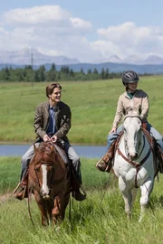 Craig Arnold (Jeff Crawley), Alisha Newton (Georgie).