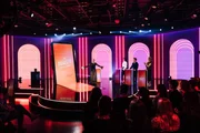 In Laura Larssons Comedy-Gameshow "Neo Social Club" zeigen ihre G&auml;ste, wie gut sie die digitale Welt verstehen. Von links: Laura Larsson, Anissa Loucif, Nico Stank und Mirella Precek