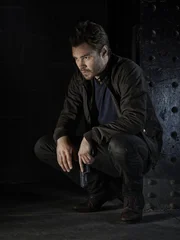 Adam Ruzek (Patrick John Flueger).