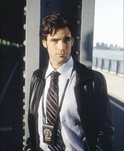 Detective Don Flack (Eddie Cahill).
