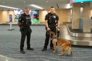 Officer Lebohra, Officer Gloreino und K9 am TPA.