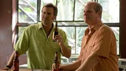 Sams (Bruce Campbell, l.) alter Kumpel Virgil Watkins (Chris Ellis) lässt sich mal wieder in Miami blicken. Die Tochter eines Freundes steckt in Schwierigkeiten und benötigt dringend Hilfe. Sams (Bruce Campbell, l.) alter Kumpel Virgil Watkins (Chris Ellis) lässt sich mal wieder in Miami blicken. Die Tochter eines Freundes steckt in Schwierigkeiten und benötigt dringend Hilfe.