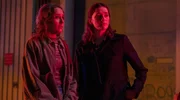 Ein Team: Alison (Rose Ayling-Ellis, li.) mit Detective Francis (Charlotte Ritchie). Ein Team: Alison (Rose Ayling-Ellis, li.) mit Detective Francis (Charlotte Ritchie).