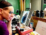 Dragqueen Vicky Voyage gibt nicht auf, k&auml;mpft aktive gegen Hass im Netz