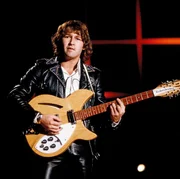 Vom Flüchtlingskind zum Superstar, vom Schlager- zum Rocksänger: Peter Maffay. Mit mehr als zwanzig Nummer-eins-Alben und 50 Millionen verkauften Tonträgern gehört er zu den erfolgreichsten Musikern Deutschlands. Vom Flüchtlingskind zum Superstar, vom Schlager- zum Rocksänger: Peter Maffay. Mit mehr als zwanzig Nummer-eins-Alben und 50 Millionen verkauften Tonträgern gehört er zu den erfolgreichsten Musikern Deutschlands.