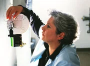 Der diabolische Hagen Keyser hat Uschi (Barbara Freier) dazu gebracht, in der zentralen Wasserversorgung von Reutlitz einen Gift-Sprengsatz anzubringen, der s&auml;mtliche Insassinnen ins Jenseits bef&ouml;rdern soll...