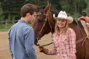 Amy (Amber Marshall) bittet Ty (Graham Wardle) an ihrer Stelle auf die kleine Katie aufzupassen.
