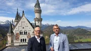 Wladimir Kaminer und der Direktor von Neuschwanstein Christian Luksch Wladimir Kaminer und der Direktor von Neuschwanstein Christian Luksch