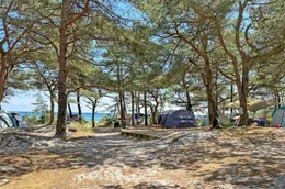 Bornholms Familycamping in Dueodde hat mit seiner Lage direkt am Strand eine einzigartige Atmosph&auml;re.