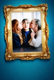 (v.li.): Balbina Augustin (Brigitte Hobmeier), Hedwig Schaller (Alina Schaller), Inka Schaller (Gerti Drassl)