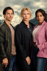 V.l.: Jonas Becker (Tim Oliver Schulz), Birgit Reincke (Veronica Ferres) und Marie Sonnleitner (Salka Weber) V.l.: Jonas Becker (Tim Oliver Schulz), Birgit Reincke (Veronica Ferres) und Marie Sonnleitner (Salka Weber)