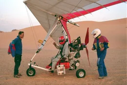 Dreharbeiten mit dem Ultra-light Flugzeug.