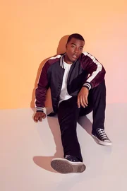 Spencer James (Daniel Ezra).