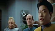 Neelix (Ethan Phillips), The Doctor (Robert Picardo) und Harry Kim (Garrett Wang)